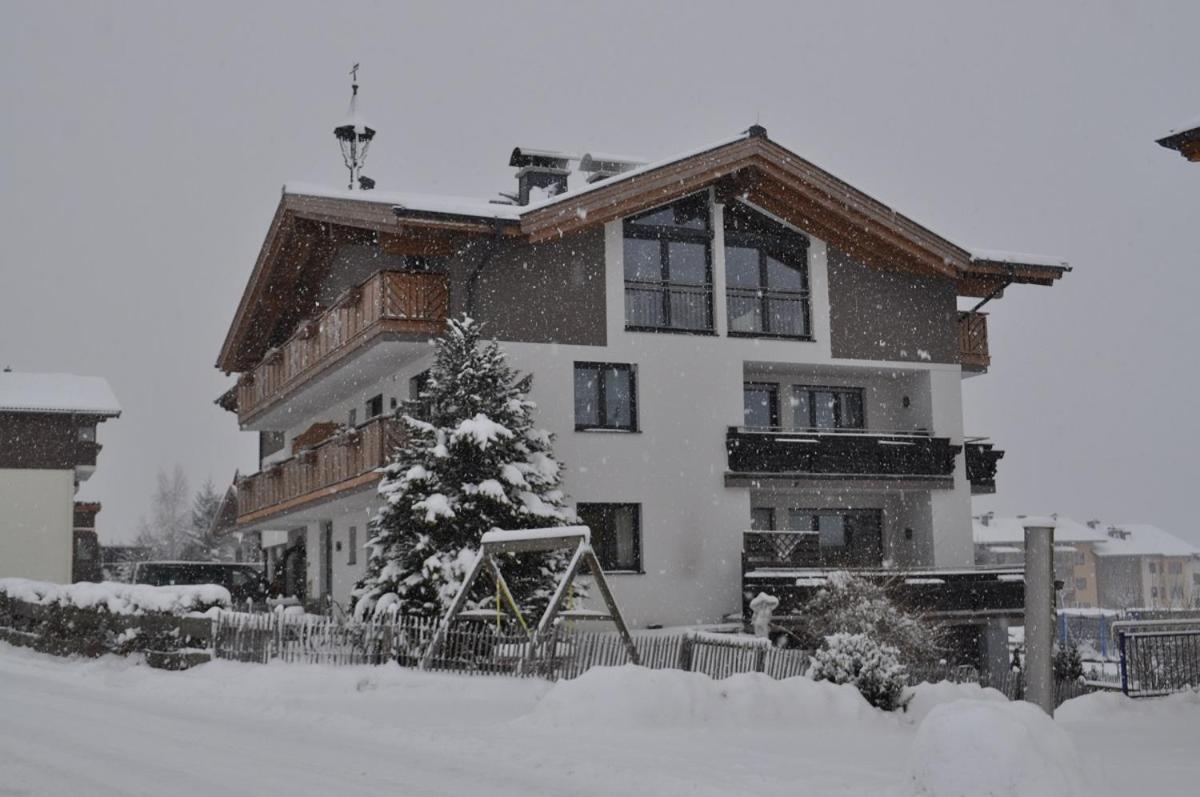 Haus Piesendorf Apartamento Exterior foto
