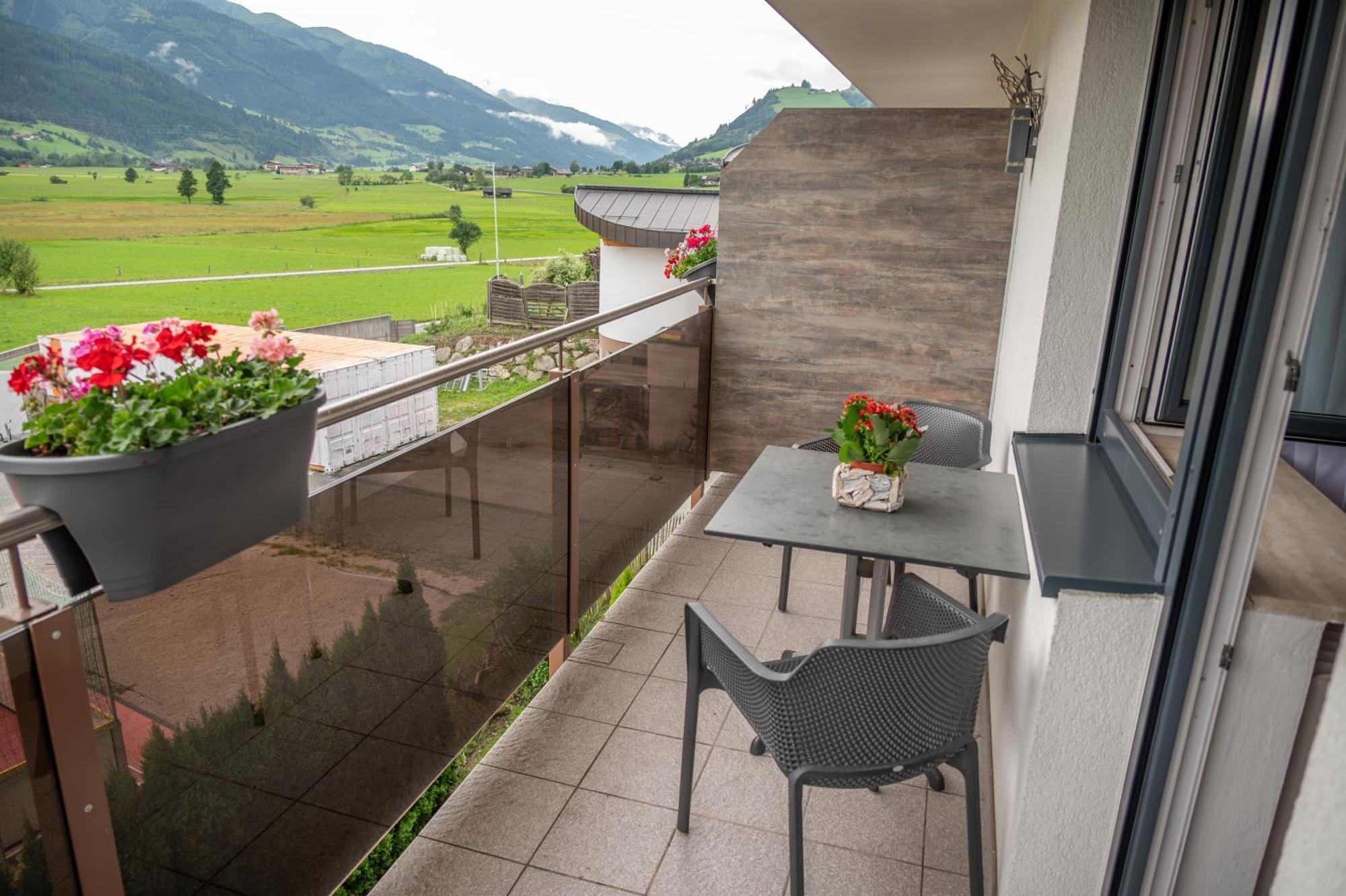 Haus Piesendorf Apartamento Exterior foto